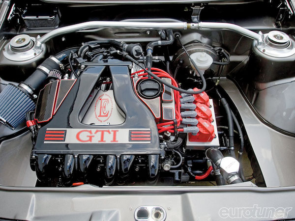 eurp_0910_03_o+1991_volkswagen_golf_gti_vr6+v6_engine_bay.jpg