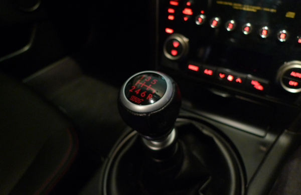 wrx_sti_knob.jpg
